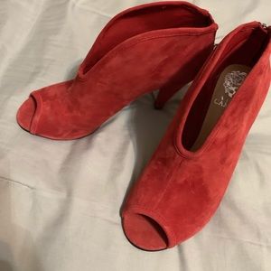 Vince camuto red open peep toe heels